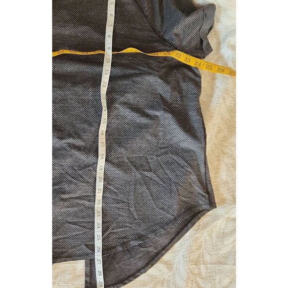 A18  Athletic Works unique style top - Picture 8 of 9